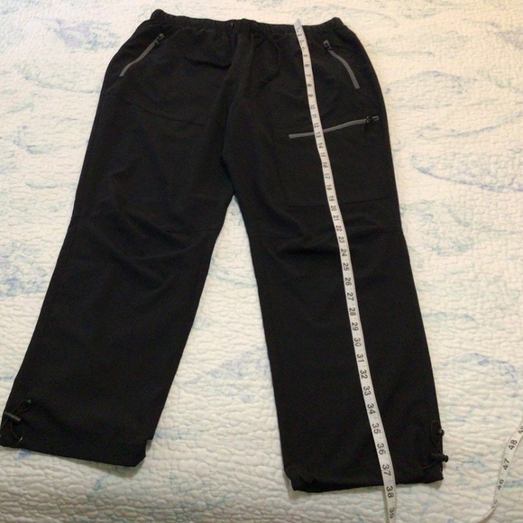 NWOT Baleaf Women’s Hiking Pants - Picture 9 of 11